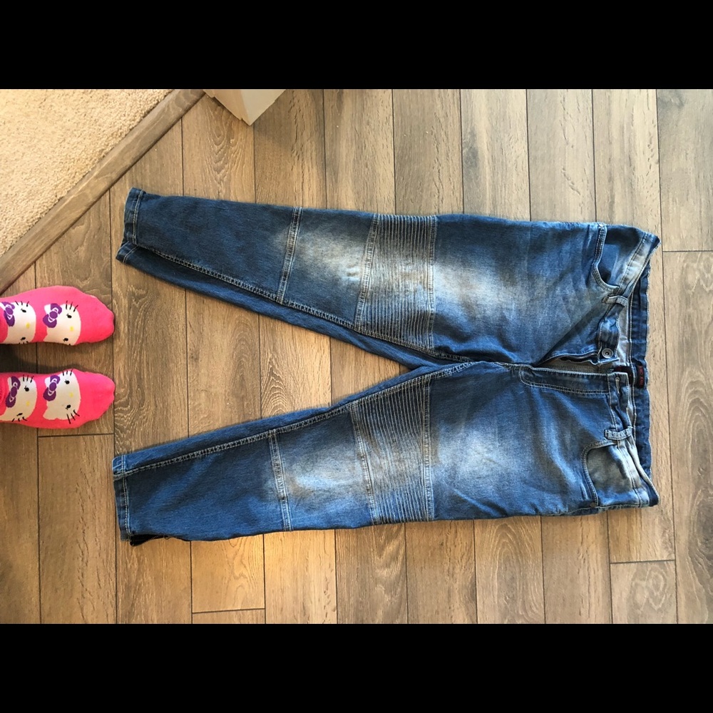 Moto Jeans